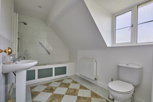En Suite- click for photo gallery